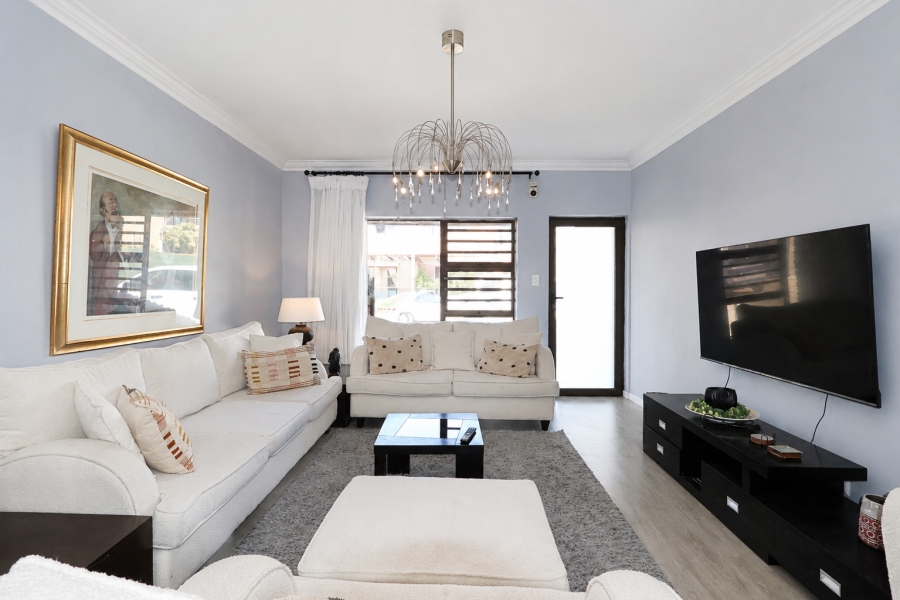 3 Bedroom Property for Sale in Waves Edge Western Cape